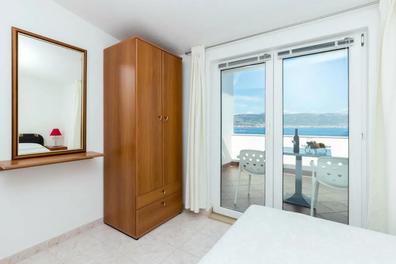 Seaview Apartment Rose Traù