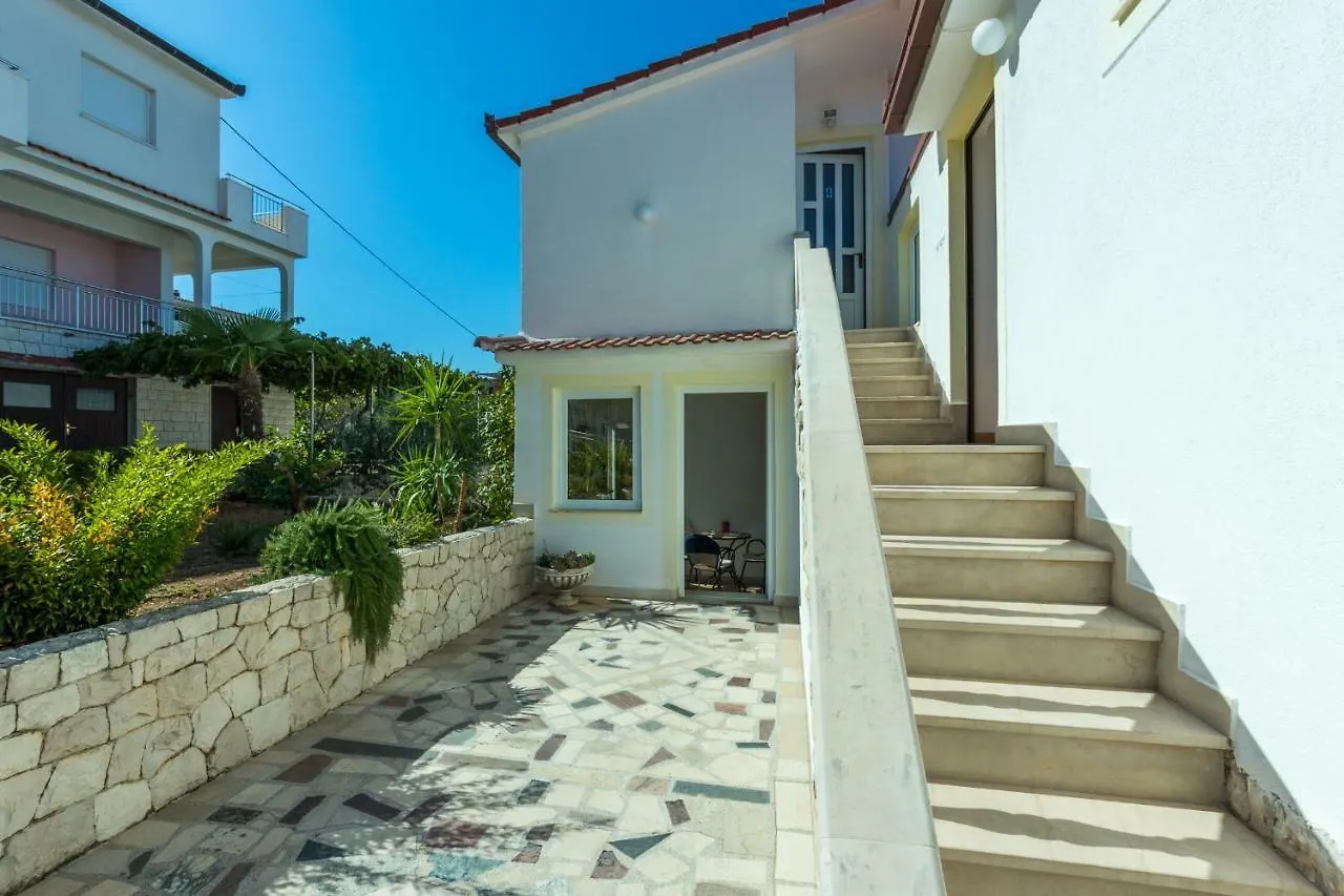 Seaview Apartment Rose Trogir Croatia